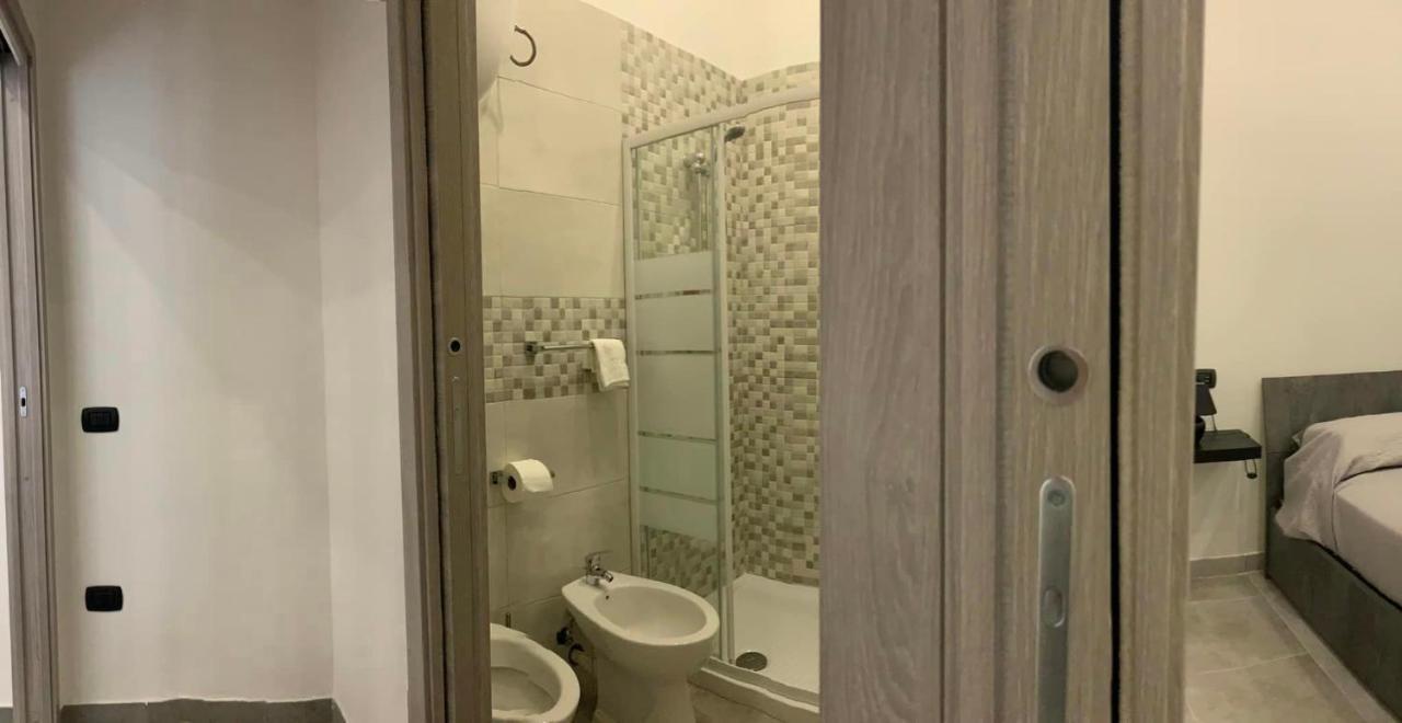 Miris Apartment Fast Comfortable Naples Airport Capodichino 25 Minutes Walk Self Check-In Dış mekan fotoğraf