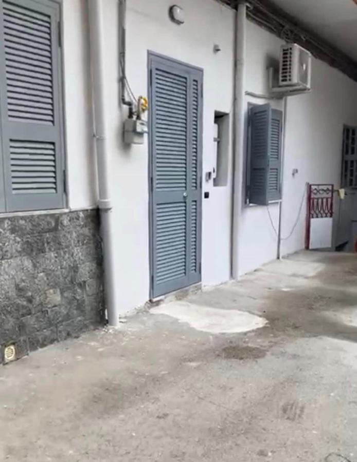 Miris Apartment Fast Comfortable Naples Airport Capodichino 25 Minutes Walk Self Check-In Dış mekan fotoğraf